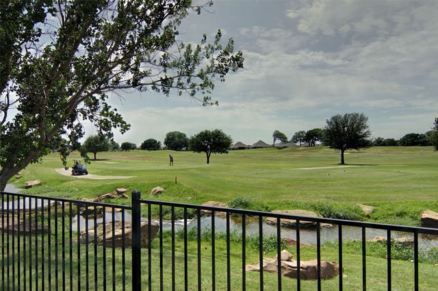 1221 Prestwick Court, Granbury, TX 76048