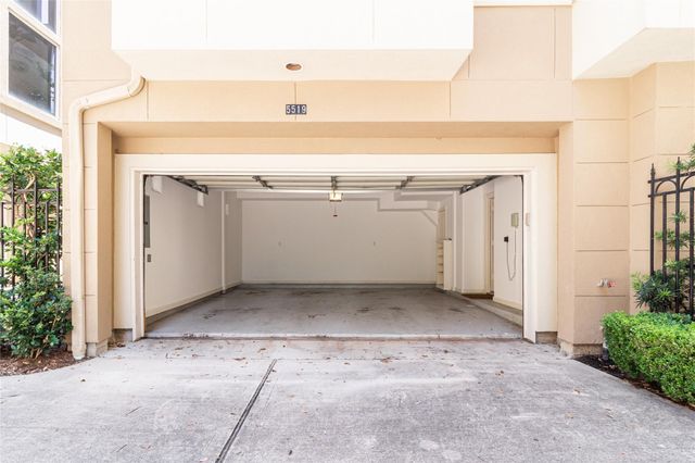 5519 Feagan Street, Houston, TX 77007