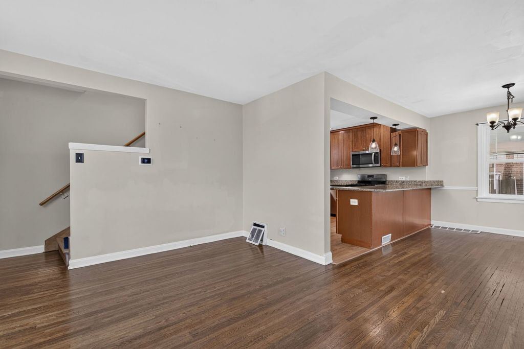 1531 Heidorn Avenue, Westchester, IL 60154 — photo 4