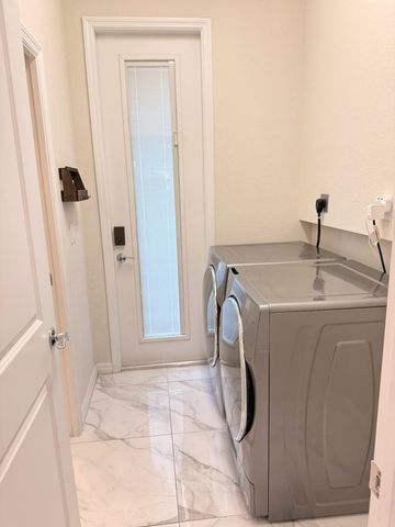 5182 Eucalyptus Dr 3, Hollywood, FL 33021