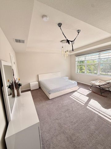 5182 Eucalyptus Dr 3, Hollywood, FL 33021