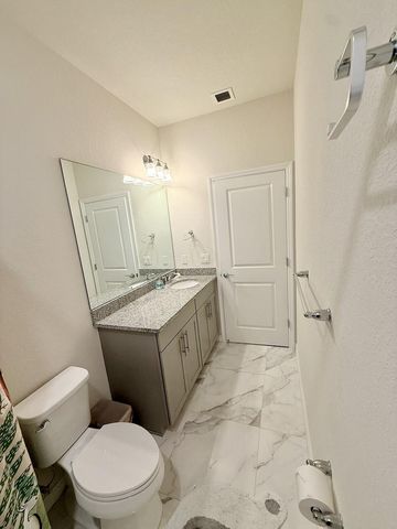 5182 Eucalyptus Dr 3, Hollywood, FL 33021