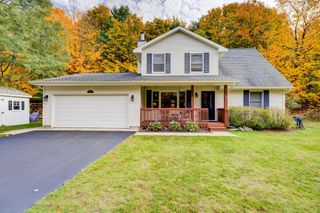 9144 E Hoxie Road, Cedar, MI 49621