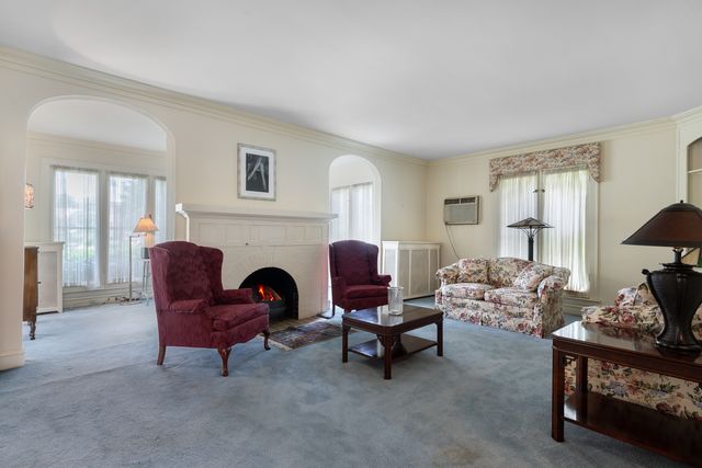 938 Fair Oaks Avenue, Oak Park, IL 60302