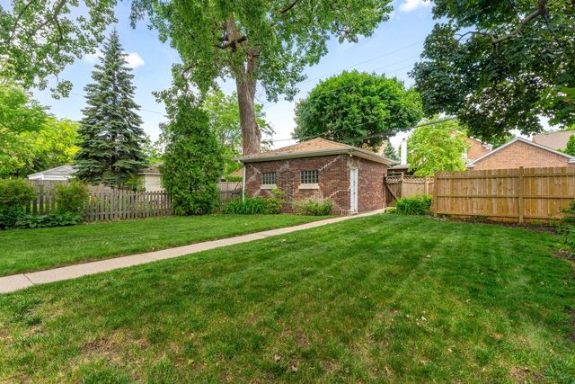 938 Fair Oaks Avenue, Oak Park, IL 60302