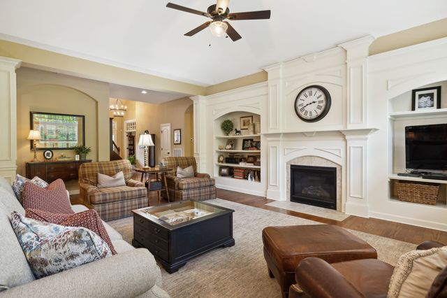 104 Mealer St, Franklin, TN 37067