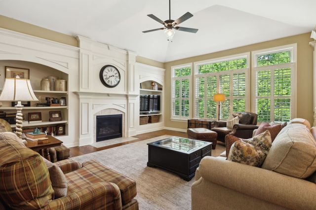 104 Mealer St, Franklin, TN 37067