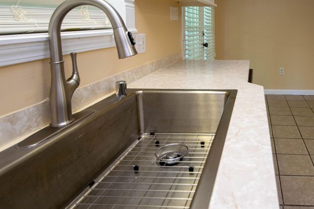 164 Jupiter St, Bayou Vista, LA 70380