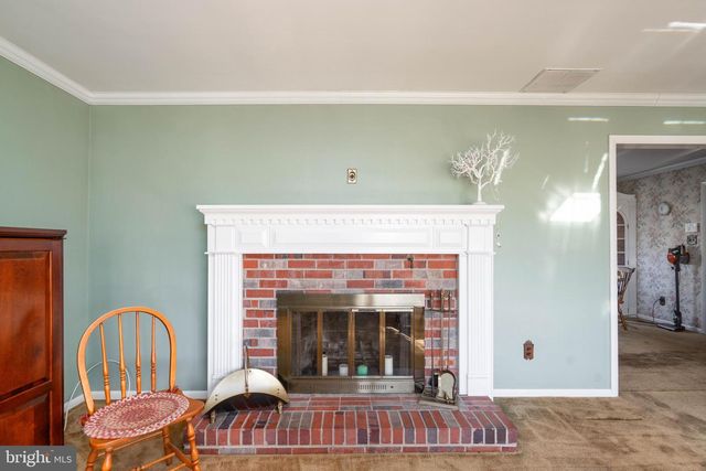 19 MIDDLE RD, Hammonton, NJ 08037