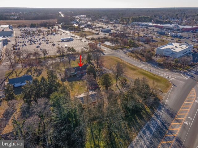 19 MIDDLE RD, Hammonton, NJ 08037