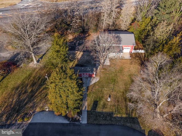 19 MIDDLE RD, Hammonton, NJ 08037