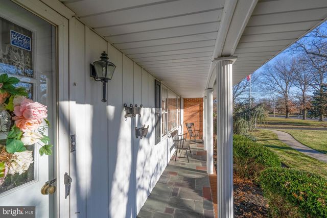 19 MIDDLE RD, Hammonton, NJ 08037