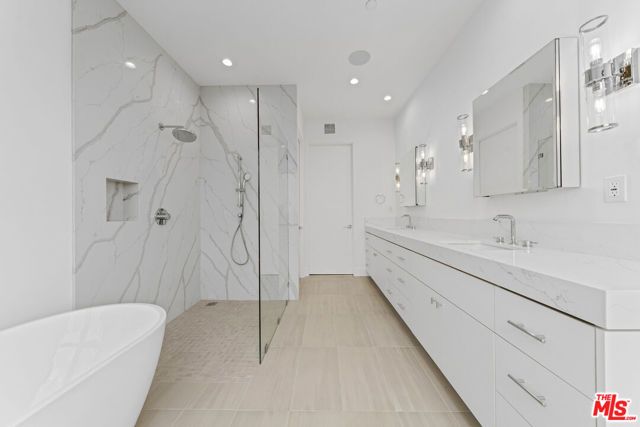 13206 Dewey Street, Los Angeles, CA 90066