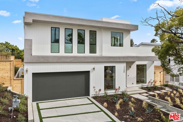 13206 Dewey Street, Los Angeles, CA 90066