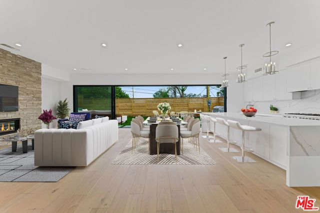 13206 Dewey Street, Los Angeles, CA 90066