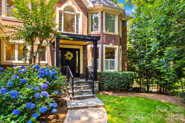 155 Lynn Cove Lane, Mooresville, NC 28117