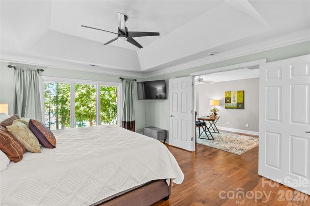155 Lynn Cove Lane, Mooresville, NC 28117