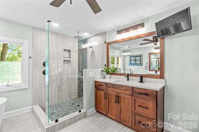 155 Lynn Cove Lane, Mooresville, NC 28117