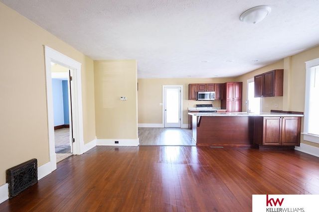 926 N Commercial Avenue, Superior, NE 68978