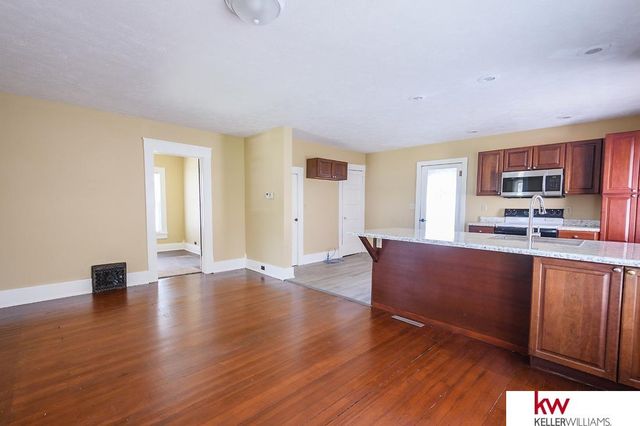 926 N Commercial Avenue, Superior, NE 68978