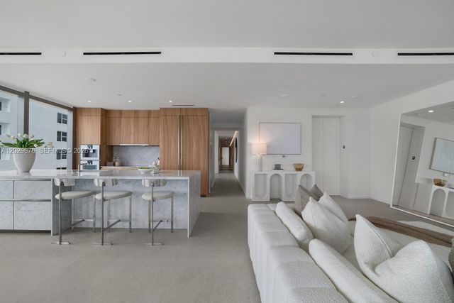 2000 S Ocean Dr 15B, Hallandale Beach, FL 33009