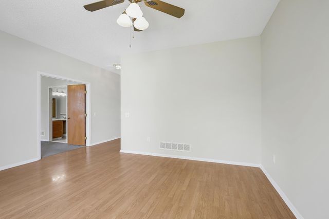 7592 Hinton Park Avenue S, Cottage Grove, MN 55016