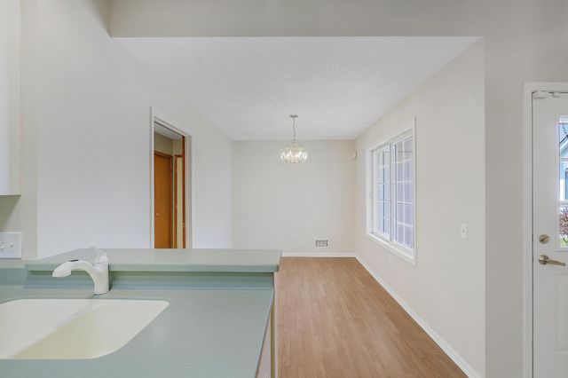 7592 Hinton Park Avenue S, Cottage Grove, MN 55016