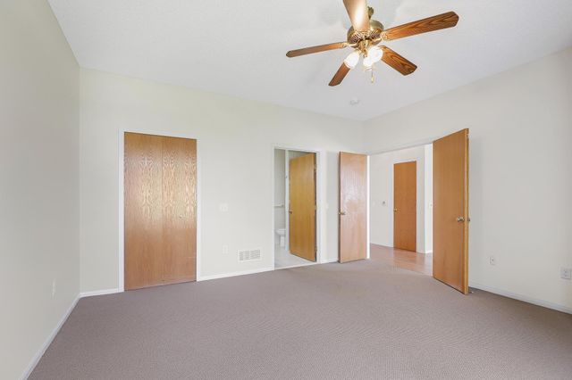7592 Hinton Park Avenue S, Cottage Grove, MN 55016