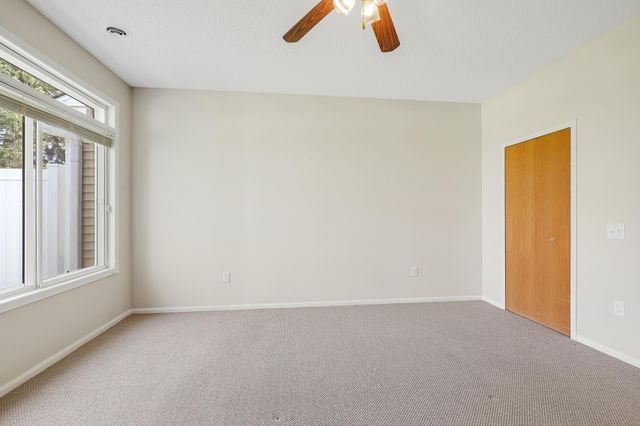 7592 Hinton Park Avenue S, Cottage Grove, MN 55016