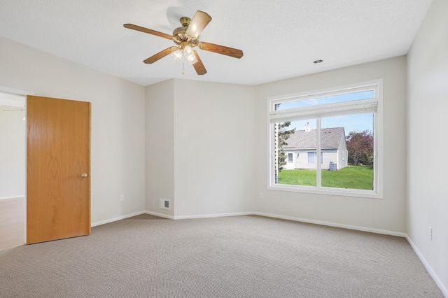 7592 Hinton Park Avenue S, Cottage Grove, MN 55016