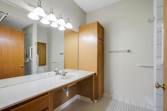 7592 Hinton Park Avenue S, Cottage Grove, MN 55016