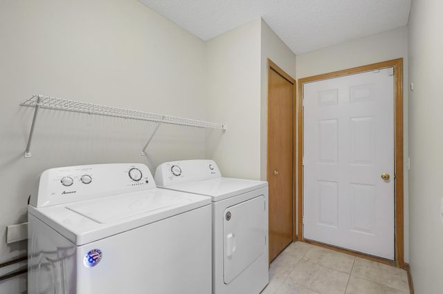 7592 Hinton Park Avenue S, Cottage Grove, MN 55016