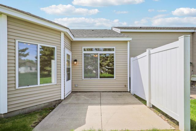 7592 Hinton Park Avenue S, Cottage Grove, MN 55016