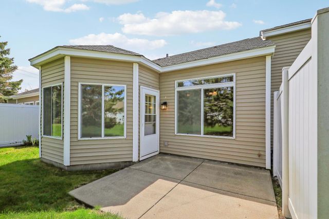 7592 Hinton Park Avenue S, Cottage Grove, MN 55016
