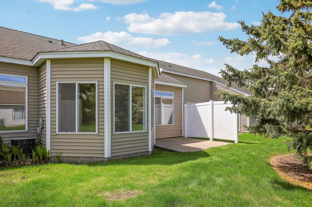 7592 Hinton Park Avenue S, Cottage Grove, MN 55016