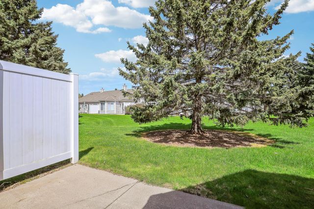 7592 Hinton Park Avenue S, Cottage Grove, MN 55016