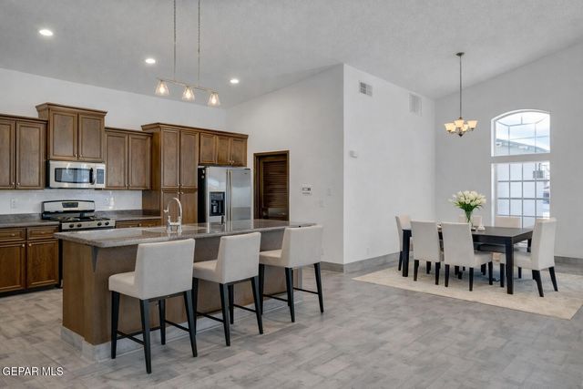 5876 OSCAR PEREZ Avenue, El Paso, TX 79932