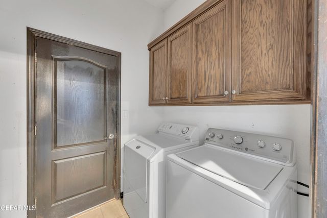 5876 OSCAR PEREZ Avenue, El Paso, TX 79932