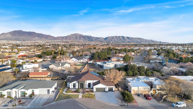 5876 OSCAR PEREZ Avenue, El Paso, TX 79932