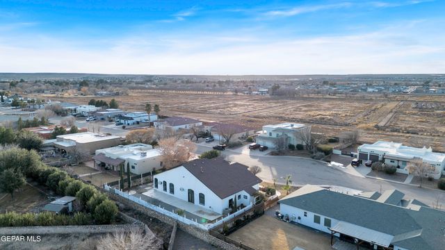 5876 OSCAR PEREZ Avenue, El Paso, TX 79932