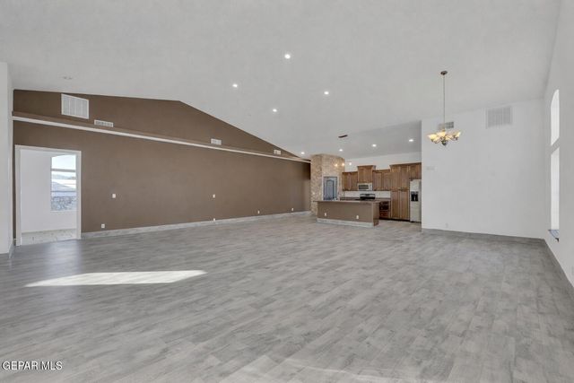 5876 OSCAR PEREZ Avenue, El Paso, TX 79932