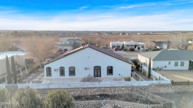 5876 OSCAR PEREZ Avenue, El Paso, TX 79932