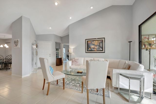 8224 Cassia Dr, Boynton Beach, FL 33472