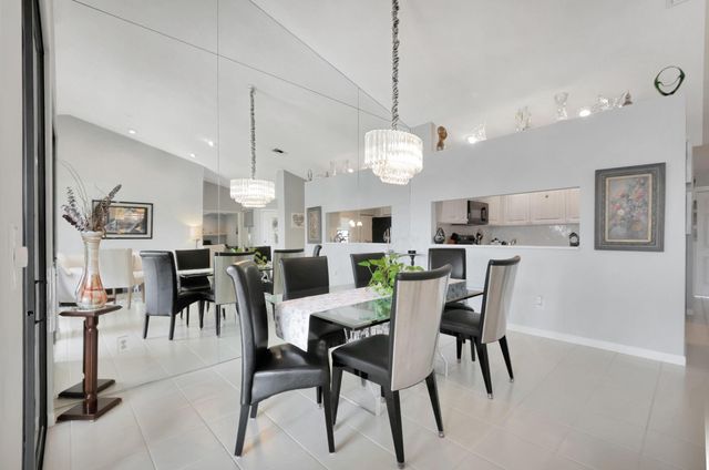 8224 Cassia Dr, Boynton Beach, FL 33472