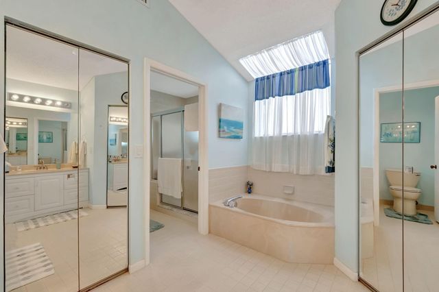 8224 Cassia Dr, Boynton Beach, FL 33472