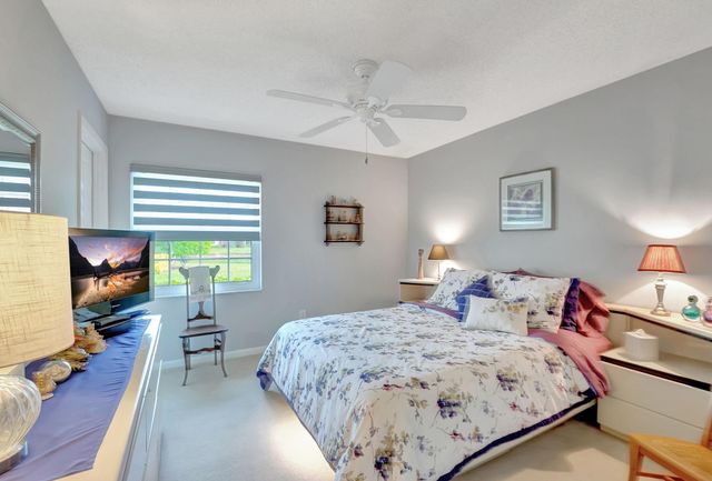 8224 Cassia Dr, Boynton Beach, FL 33472