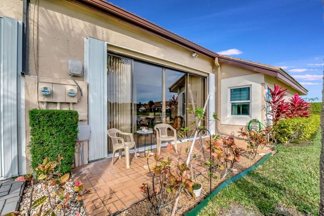 8224 Cassia Dr, Boynton Beach, FL 33472