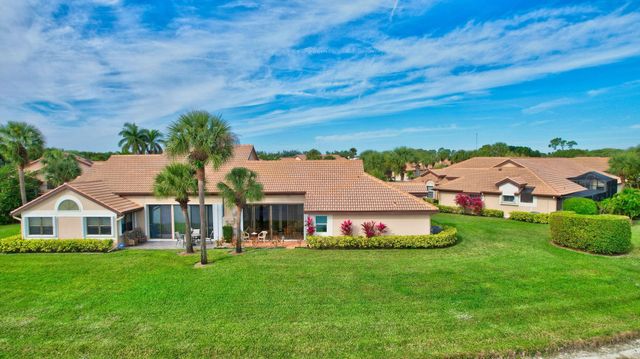 8224 Cassia Dr, Boynton Beach, FL 33472
