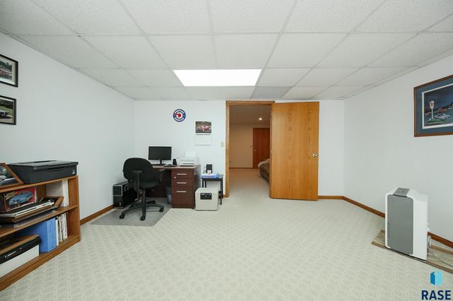 48224 266th St, Brandon, SD 57005
