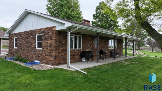 48224 266th St, Brandon, SD 57005